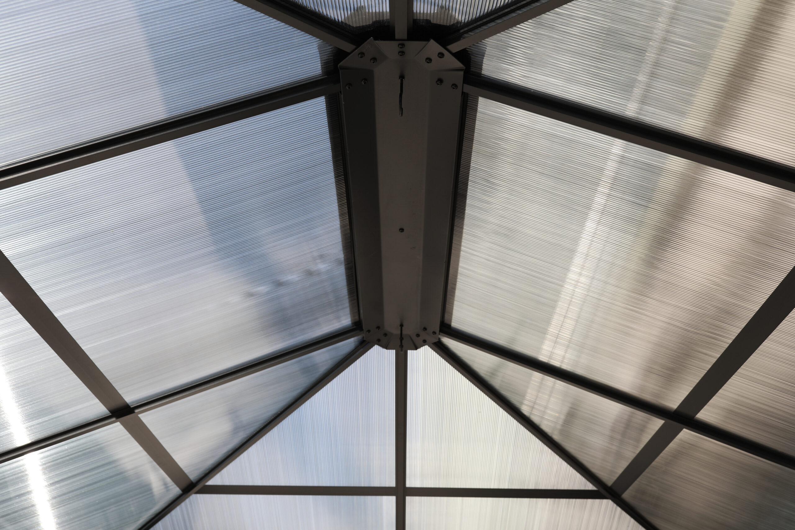 Polycarbonate roof
