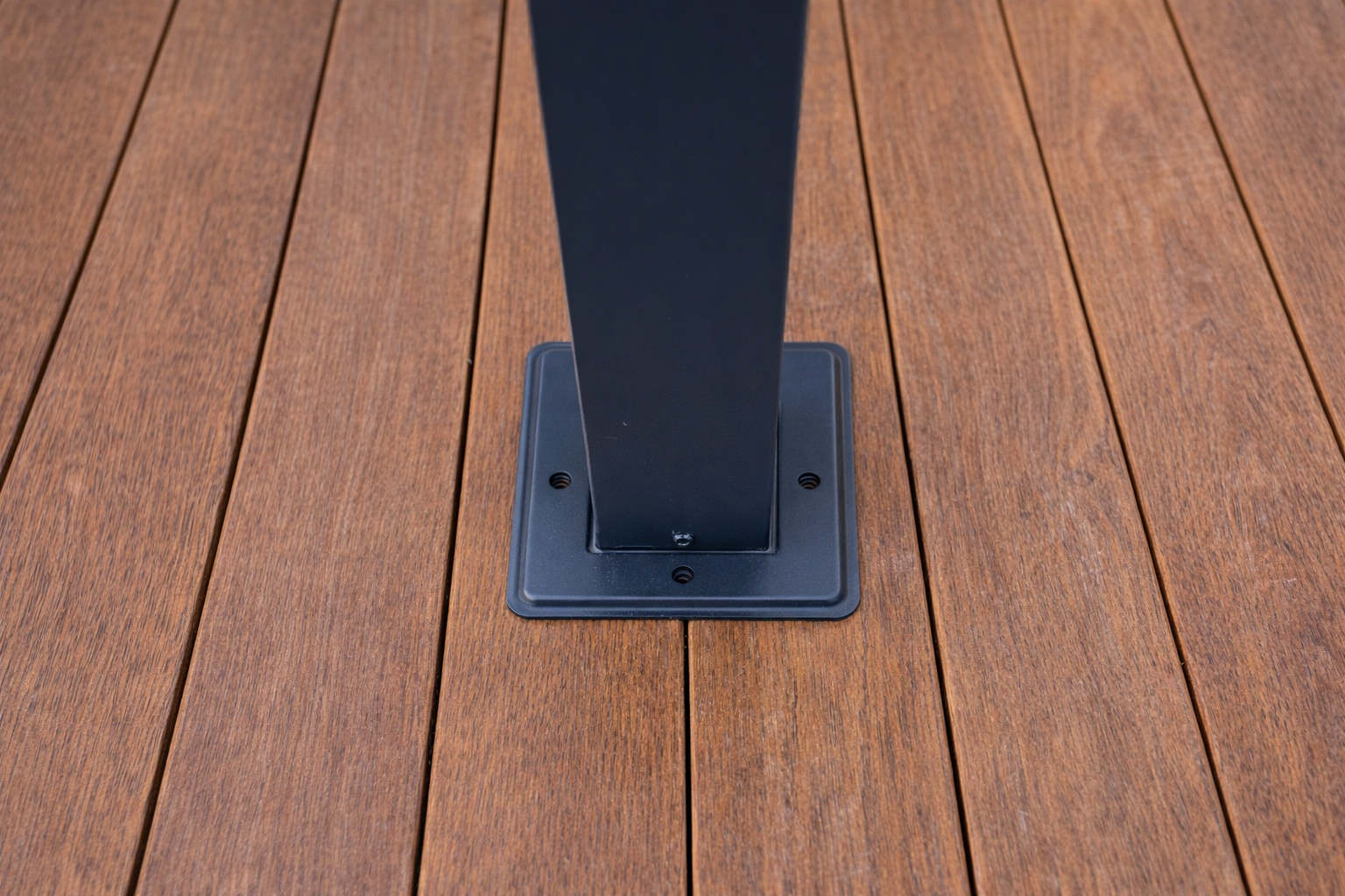 Steel roof 3×4 black leg