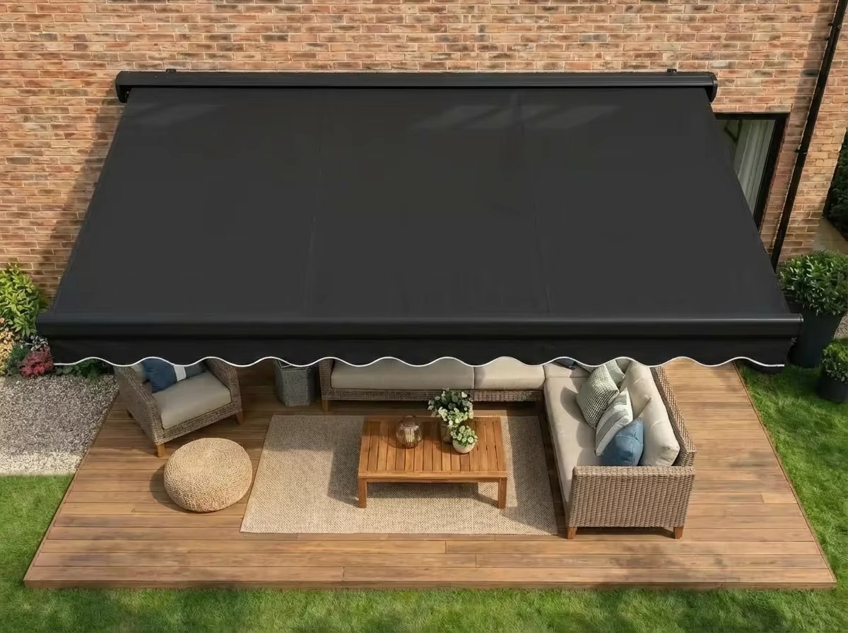 Birds-Eye-View-Black